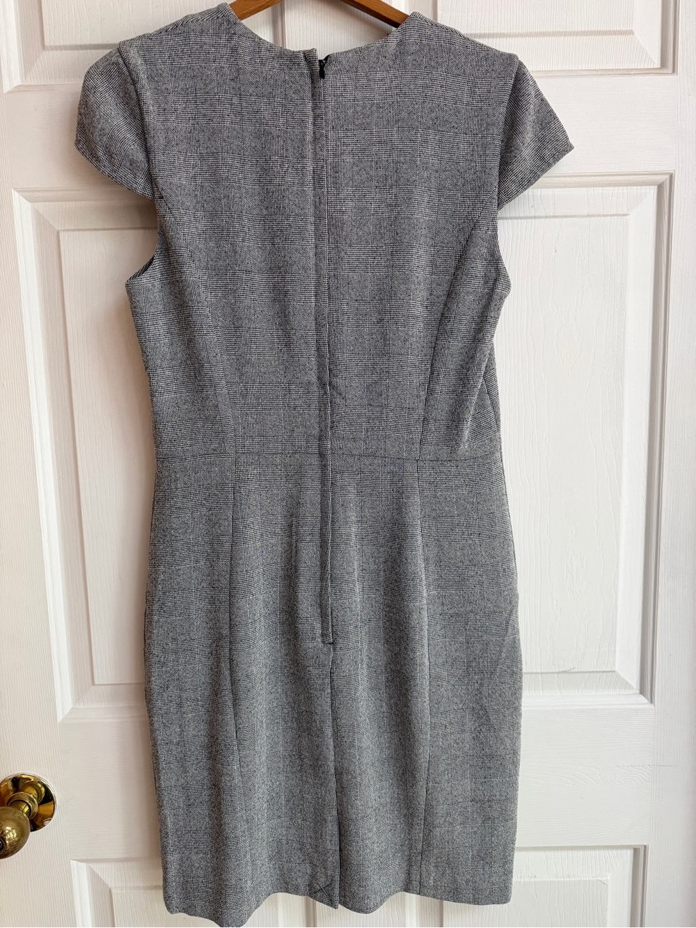 H&M Gray Cap-Sleeve Sheath Dress - Picture 4 of 6